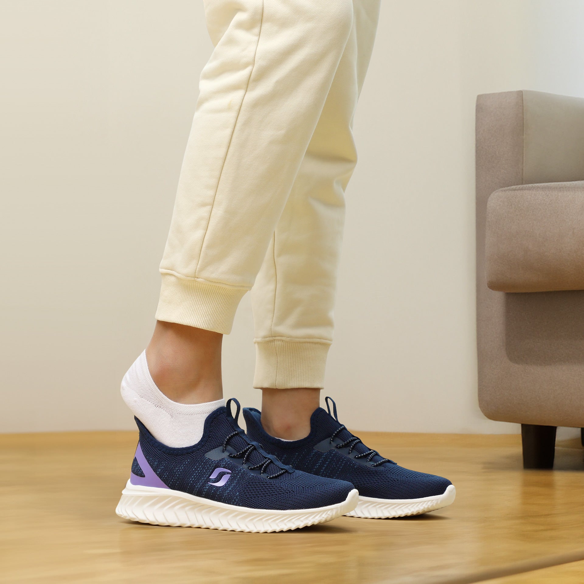 STQ The Best Women's Walking Shoes Brand and Developer of The World's